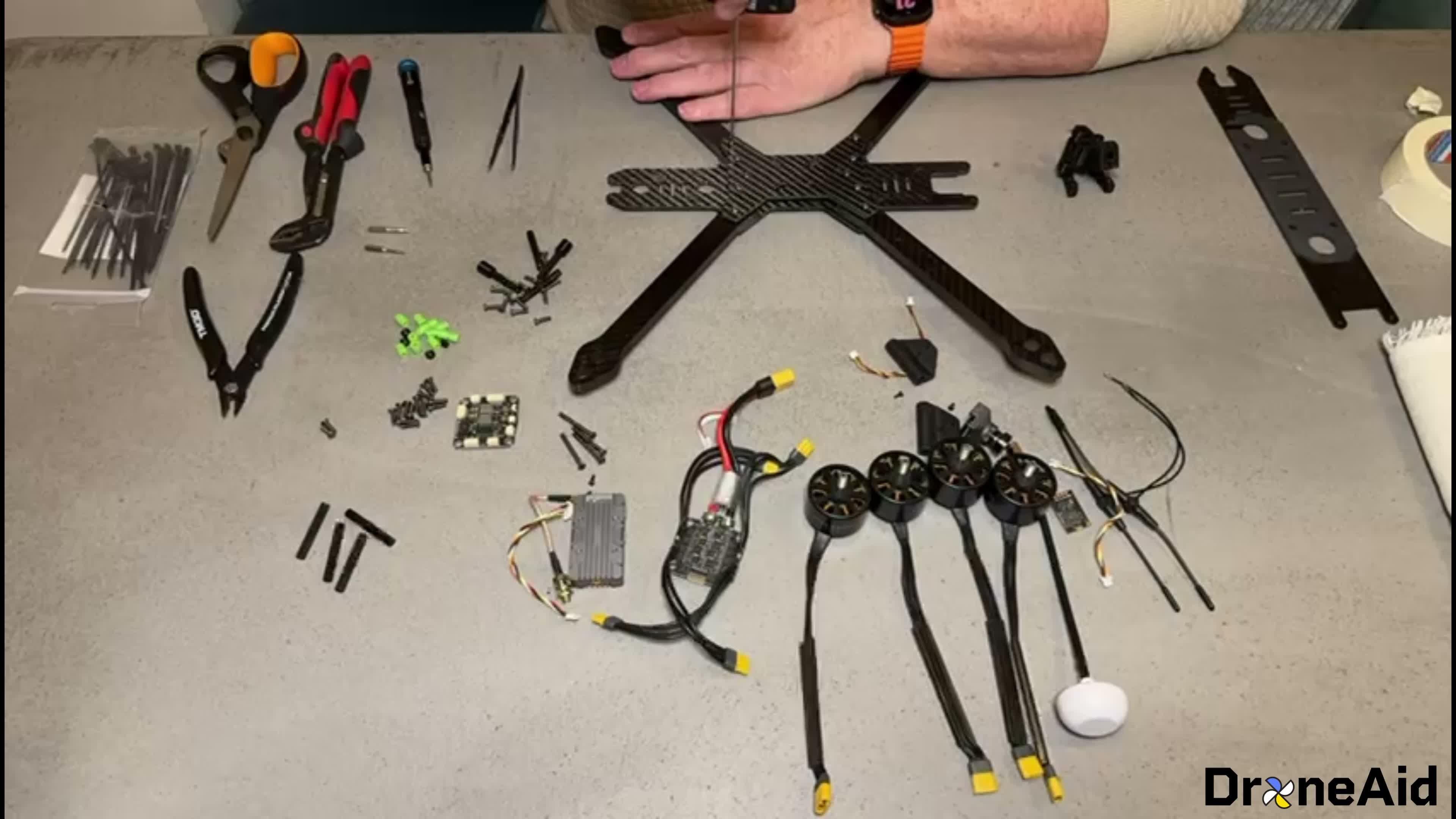Assemblage pratique de drones : apprentissage pratique
