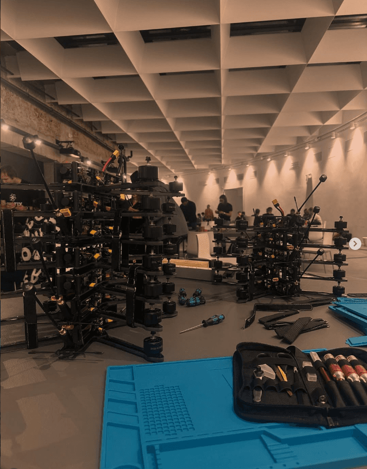 Paris : notre premier atelier — 20 bâtisseurs, une soirée, des drones pour l'Ukraine